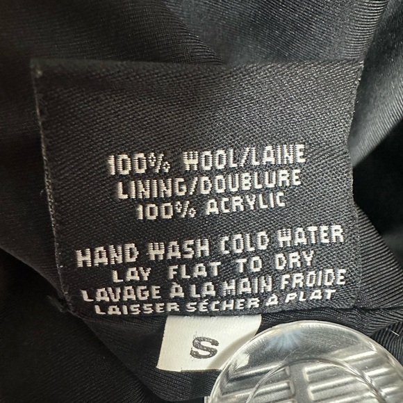 Everest designs skirt size S hand made in Nepal 100% wool, lining 100% acrylic - Picture 6 of 7